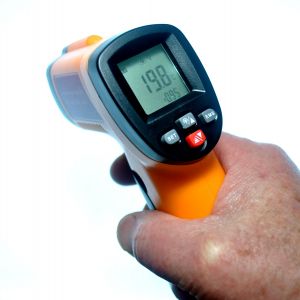 Thermomètre infrarouge IR GM300E (usage non médical uniquement)